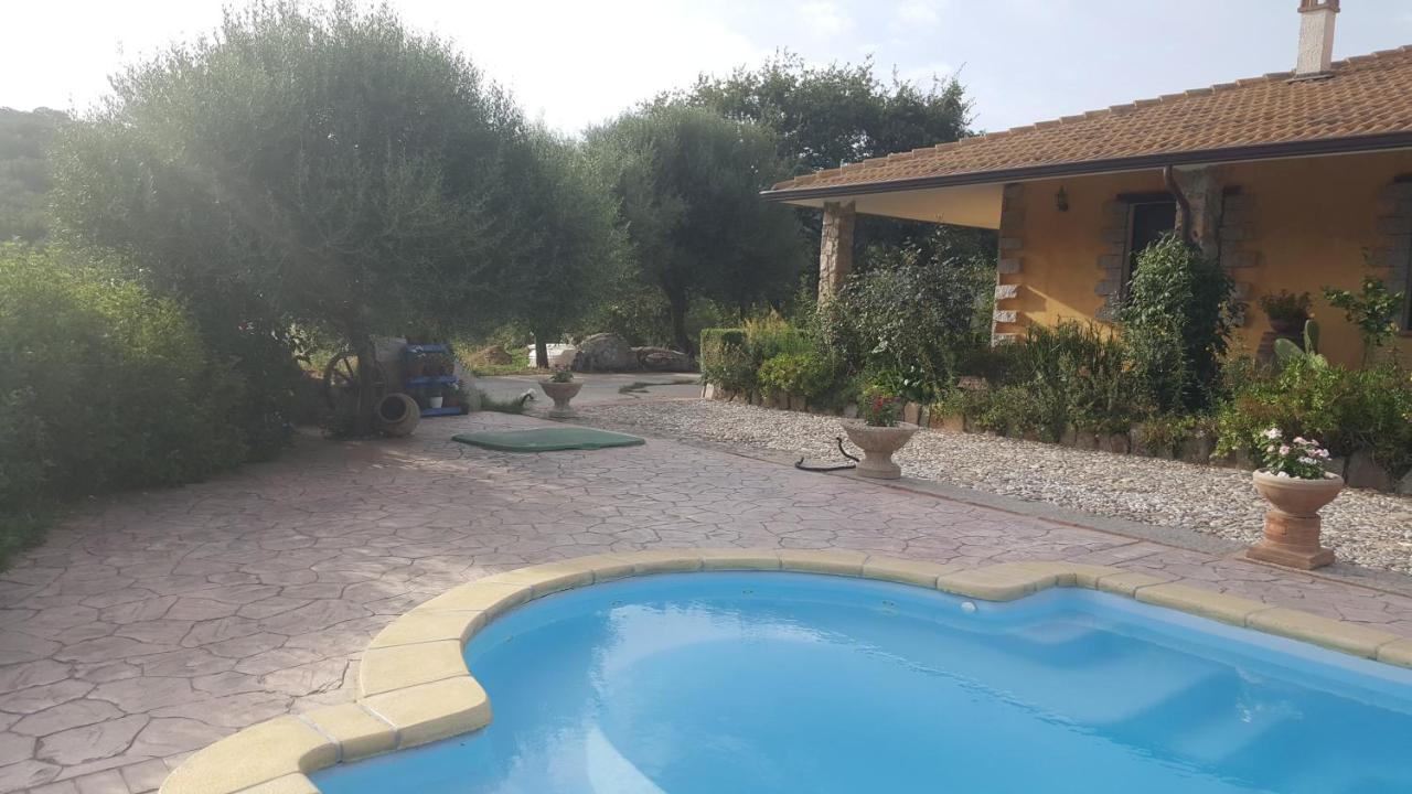 B&B Casa Vacanza Centro Sardegna Sorgono Luaran gambar